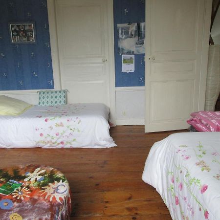 Chez Marie Apartment Понтиви Екстериор снимка