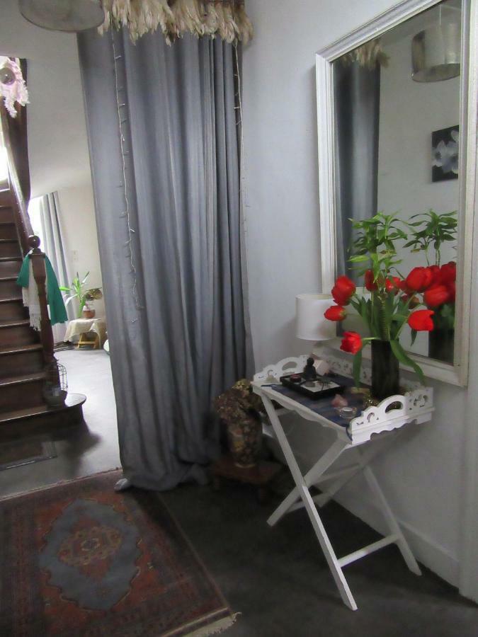 Chez Marie Apartment Понтиви Екстериор снимка